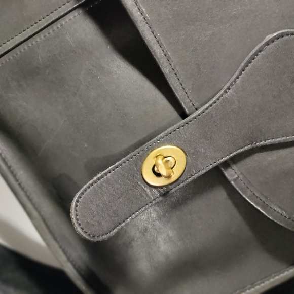 RARE Vintage 80’s Collector Condition Coach Courier Bag # 9800 in Black Leather. - Picture 4 of 12